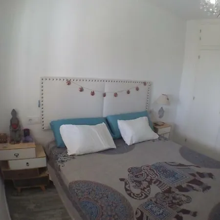 Playa El Roqueo Apartamento *